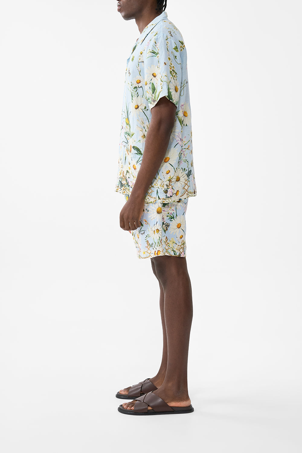 The CAMILLA SHORT SLEEVE CABANA SHIRT FLORAL FREEFALL in our  print.