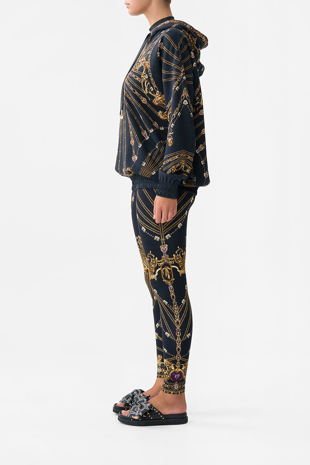 SUDADERA CON CAPUCHA OVERSIZE Y BOLSILLOS DE SEDA CON ESTAMPADO BARROCO
