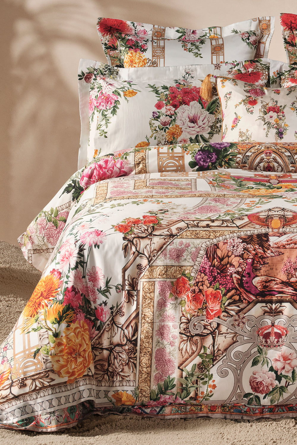 CAMILLA Quilt cover set in The jewellery museum print.