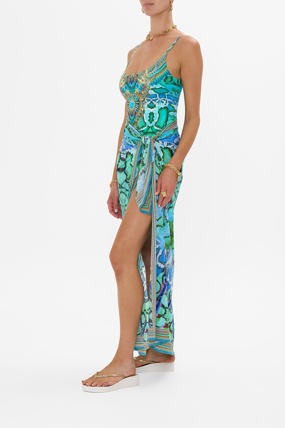 LONG SARONG LAND OF WONDER