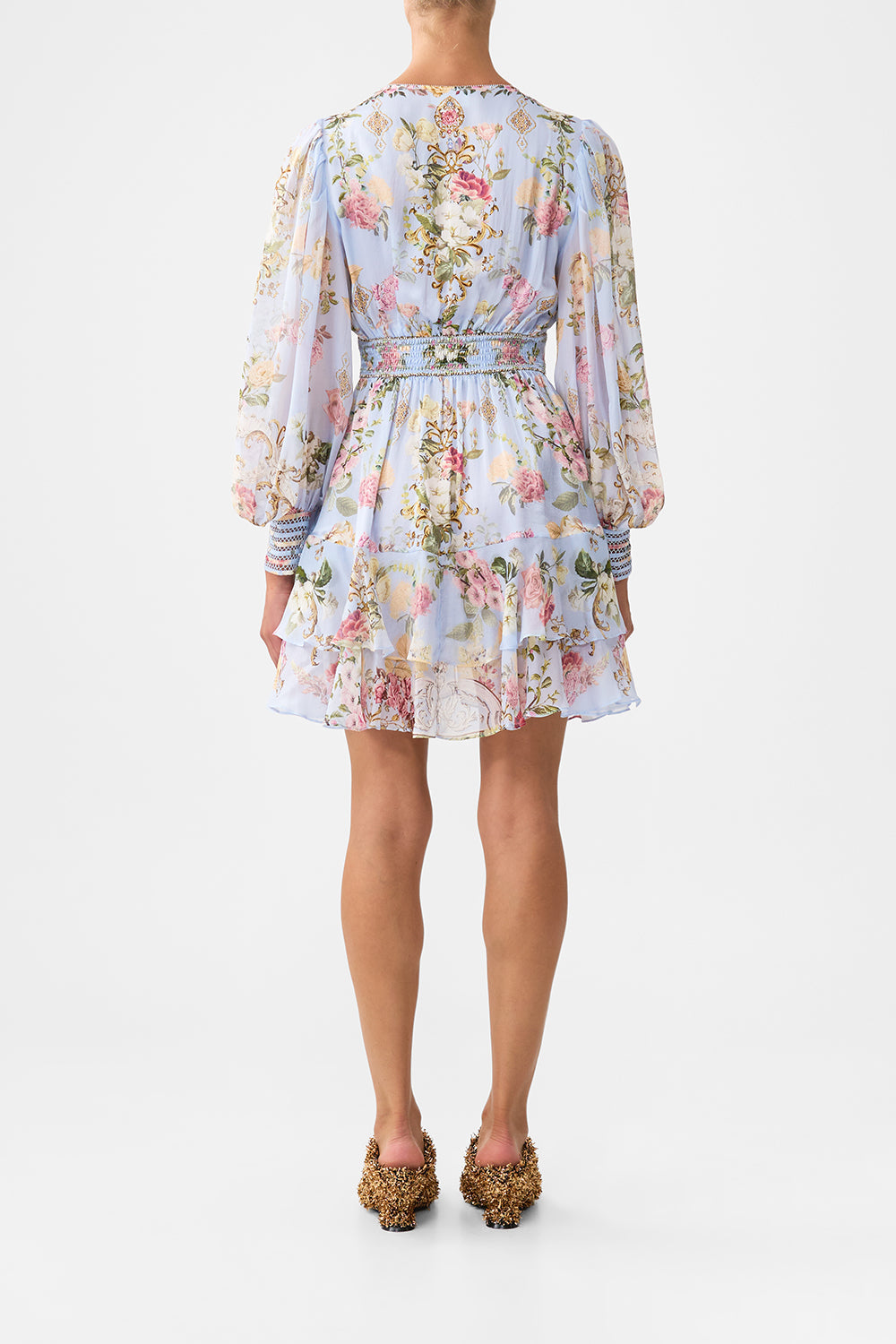 VESTIDO CON VOLANTES ABOTONADO TILED IN TIME