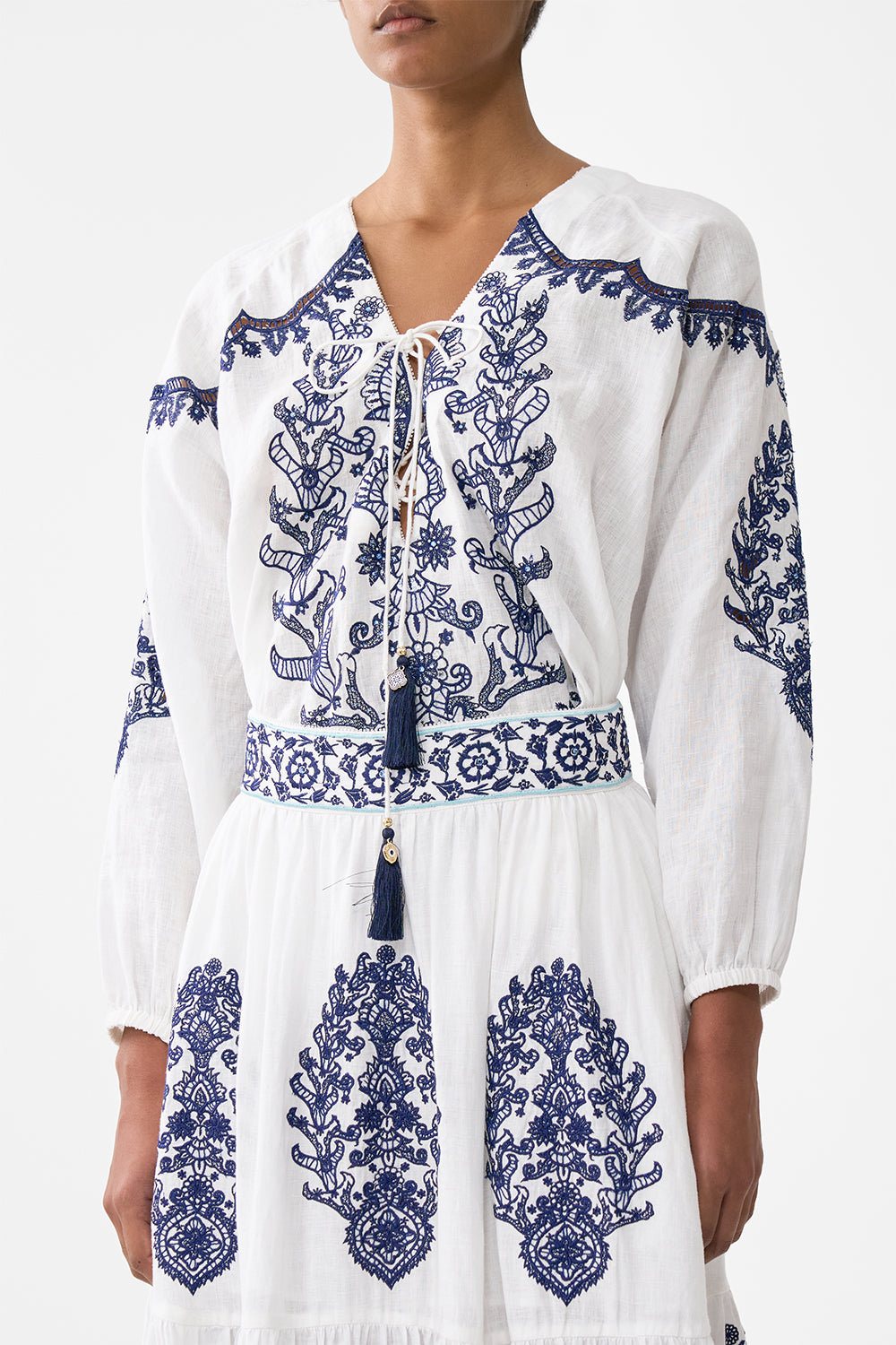 BLUSA CON CORDONES ISNIK ARRULLO
