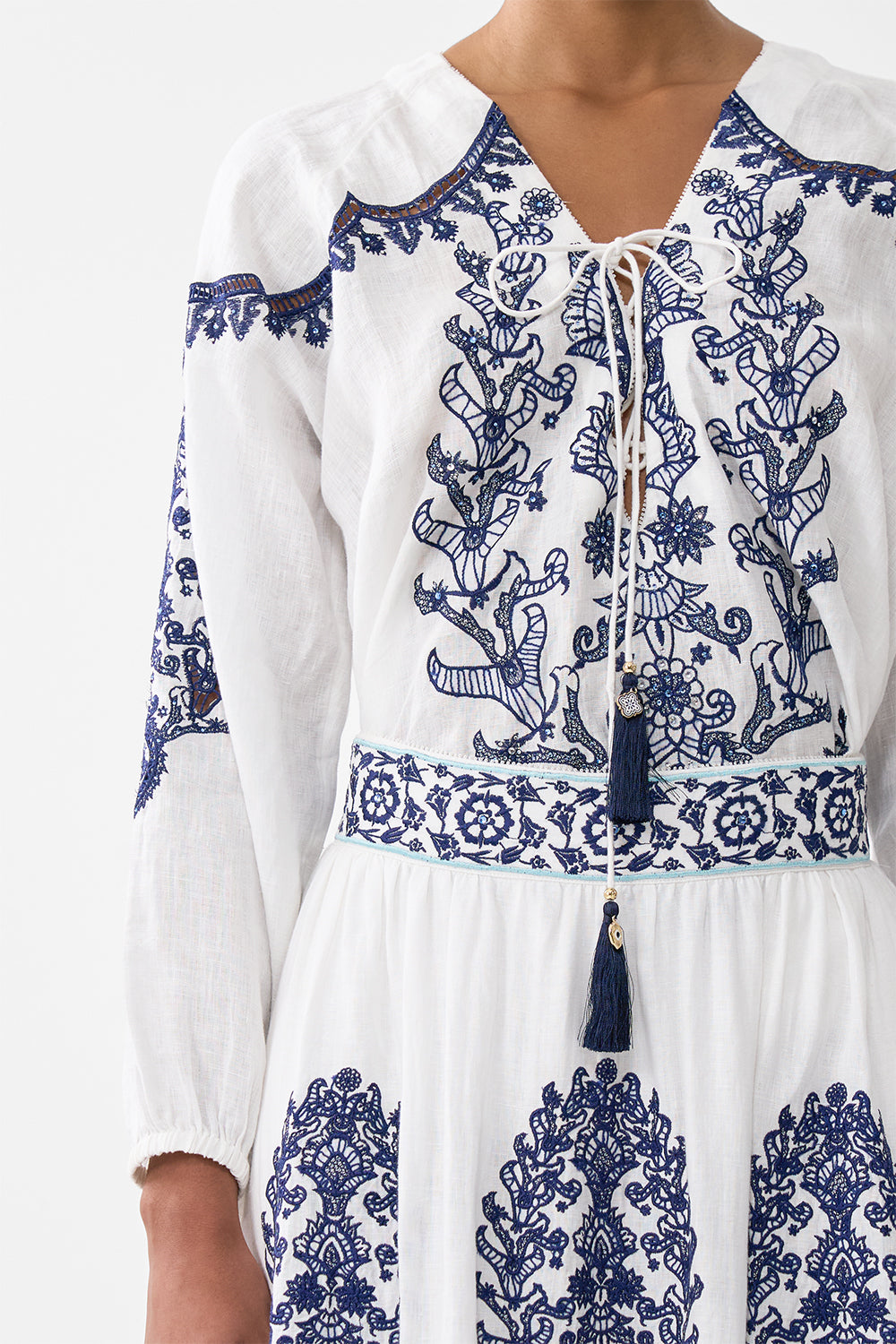BLUSA CON CORDONES ISNIK ARRULLO