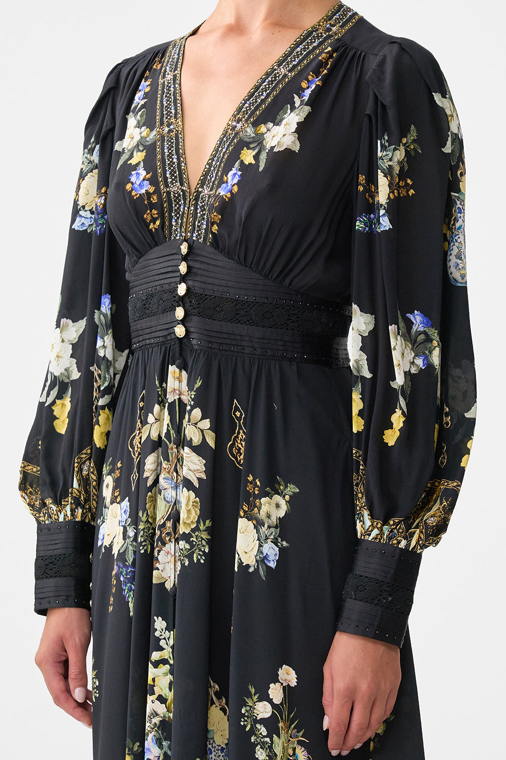 VESTIDO CON CINTURILLA AJUSTADA Y MANGAS FRUNCIDAS ELEGANCIA OTOMANA