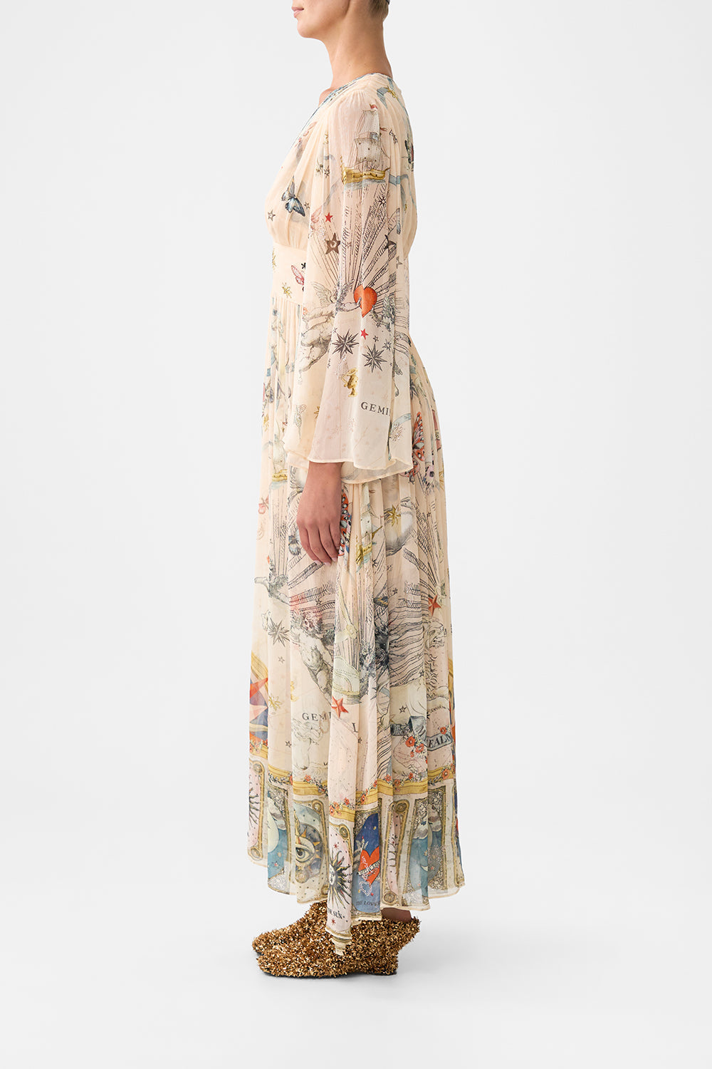 VESTIDO DE MANGA LARGA CON DETALLE DE HERRAJES HOUSE OF HOROSCOPES