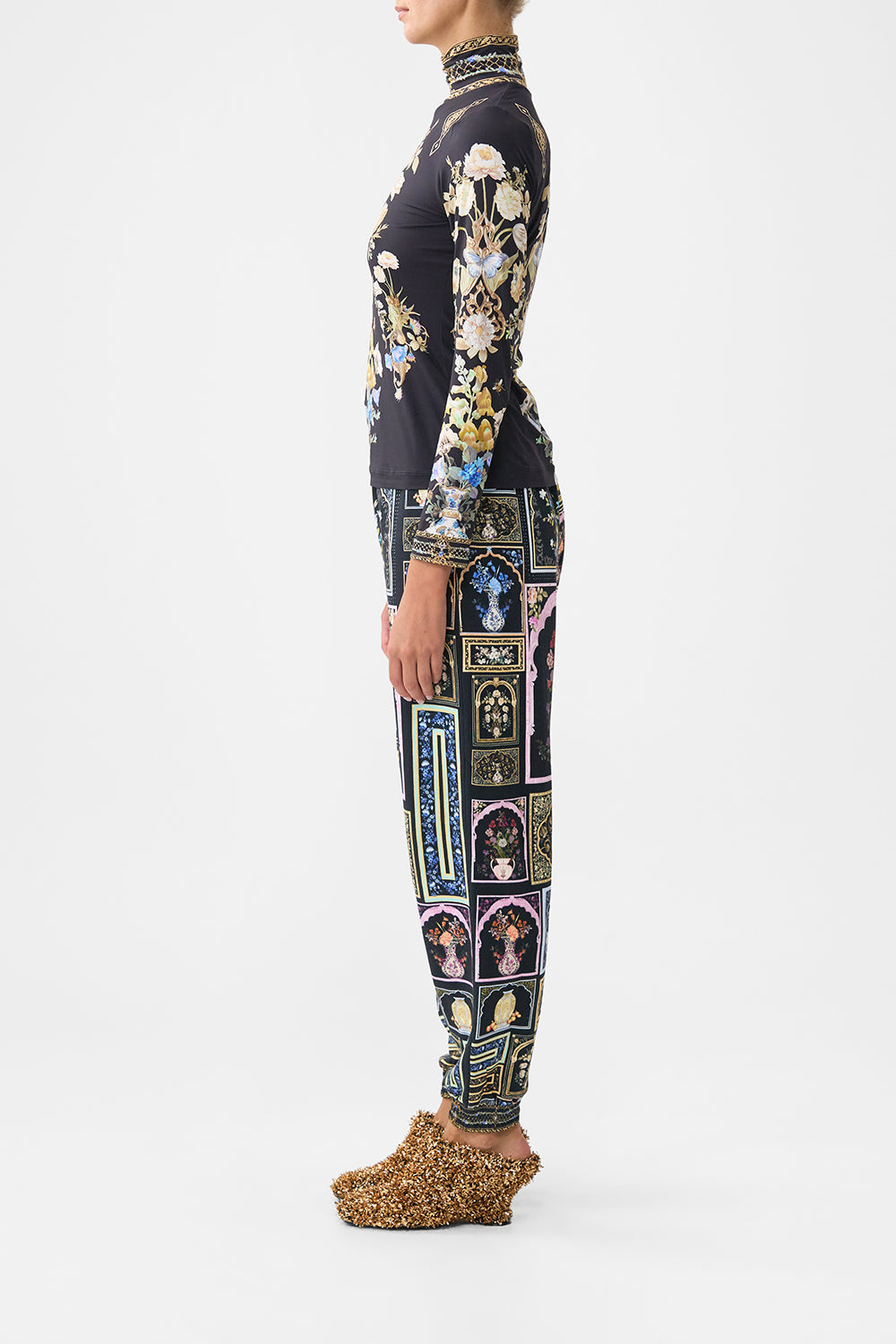 The CAMILLA jersey turtleneck from our print Ottoman elegance