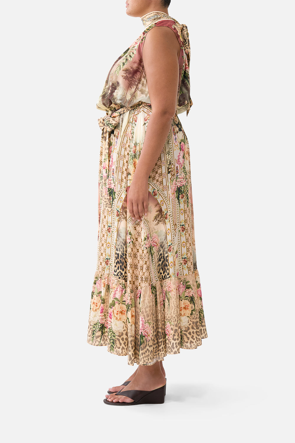 VESTIDO CON CINTURÓN Y CINTURA ELÁSTICA MARAVILLAS EN ACUARELA