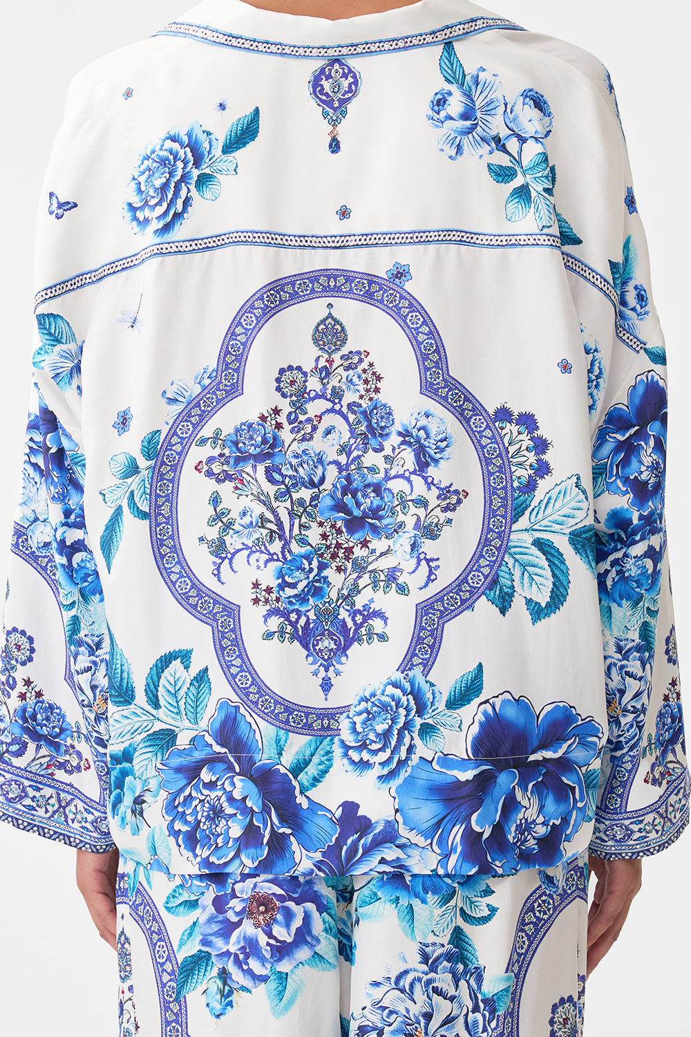 CAMISA RELAXED CORTA A CERAMIC GARDEN