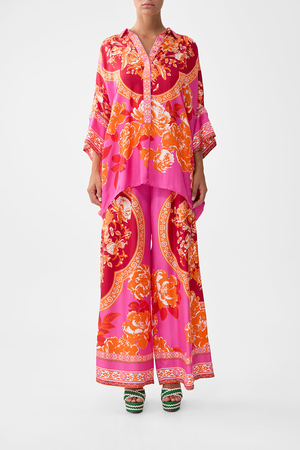 The CAMILLA batwing shirt from our print tiles of Türkiye