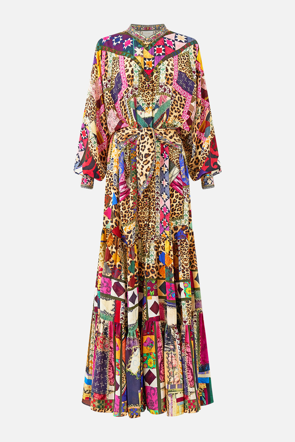 VESTIDO CAMISERO POR NIVELES CON LAZO ANCHO EN LA CINTURA Y BORDADO EVER AFTER