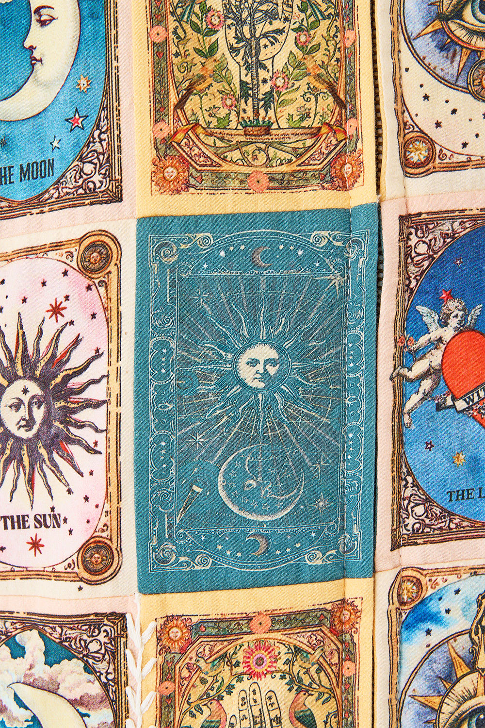 CAZADORA CORTA DE RETALES CON CREMALLERA HOUSE OF HOROSCOPES