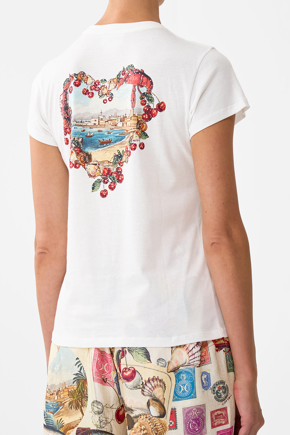 CAMISETA DE CUELLO REDONDO AJUSTADA NOTAS DE LA CARRETERA