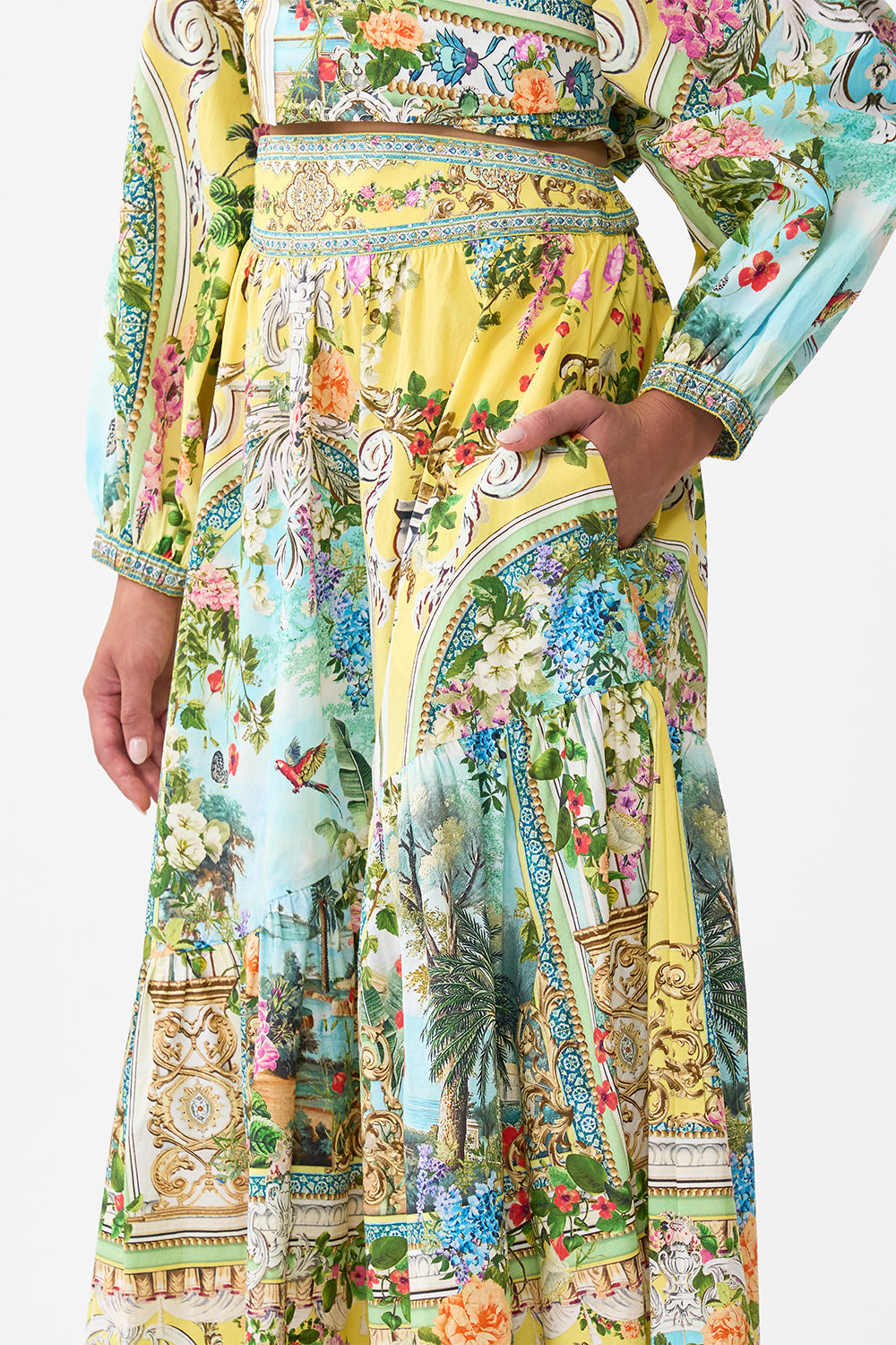 The CAMILLA skirt with shaped seam from our print tales of Topkapi palace