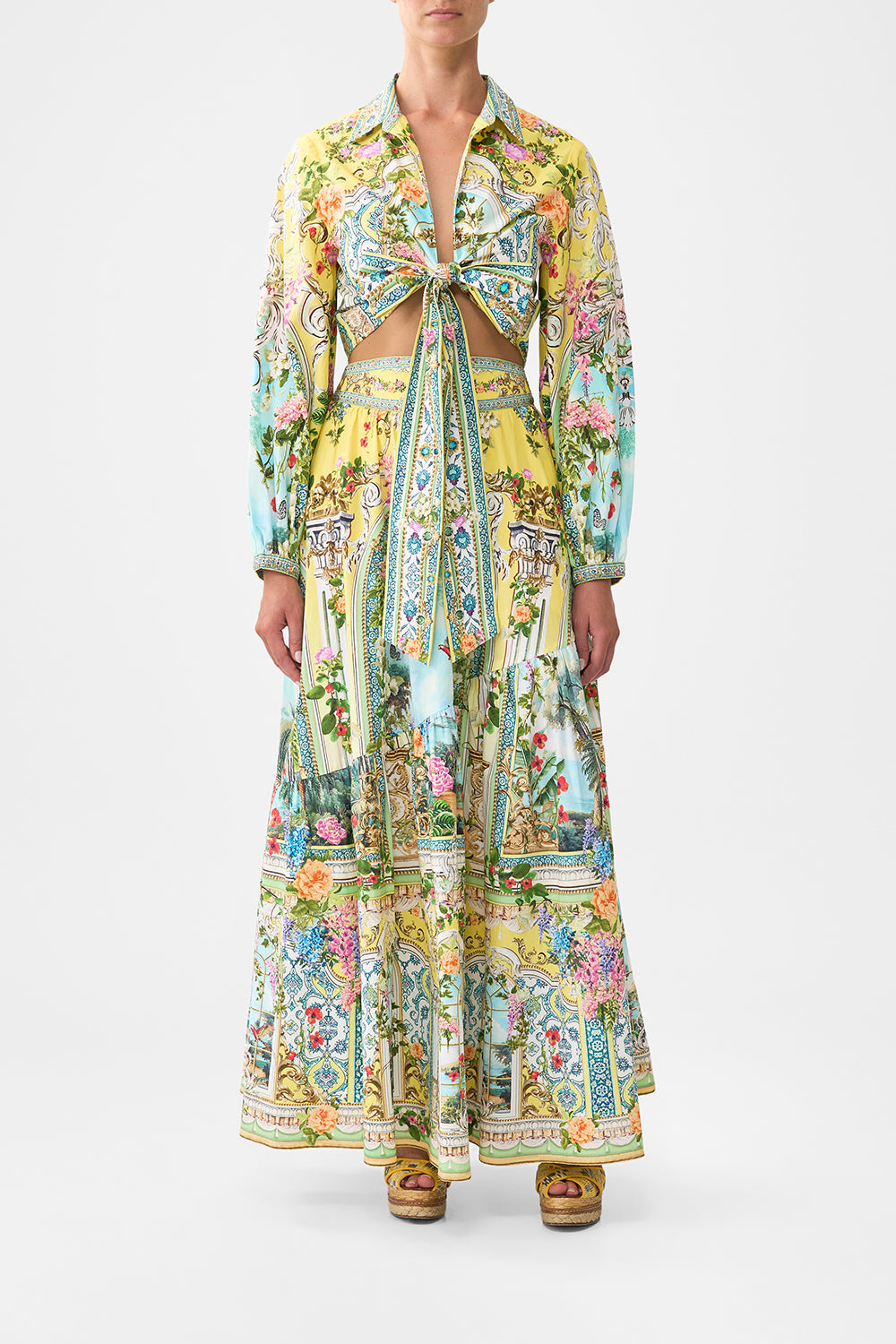 The CAMILLA skirt with shaped seam from our print tales of Topkapi palace