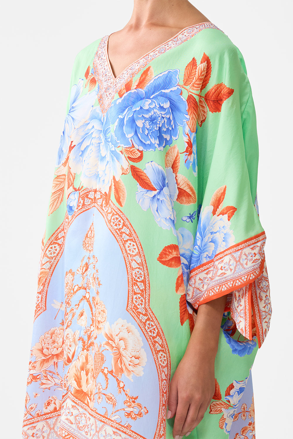 The CAMILLA tie sleeve short v neck kaftan from our print Topkapi pop