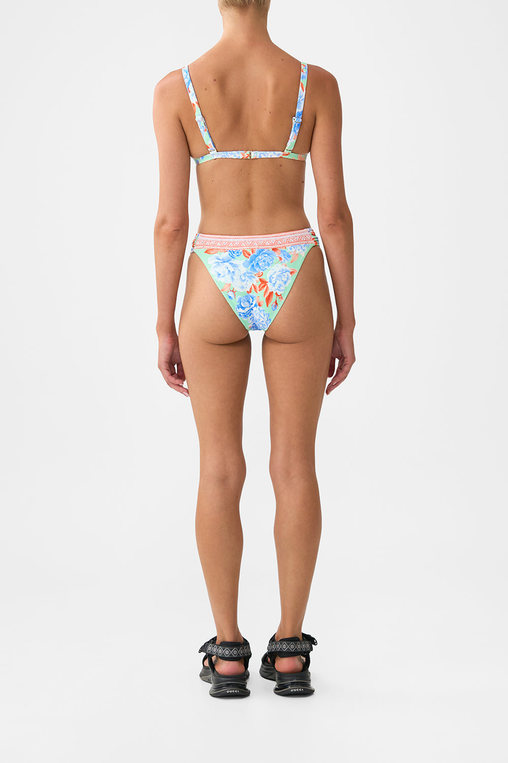 BRAGUITA DE BIKINI REGULAR CON LATERALES FRUNCIDOS ANUDADOS TOPKAPI POP