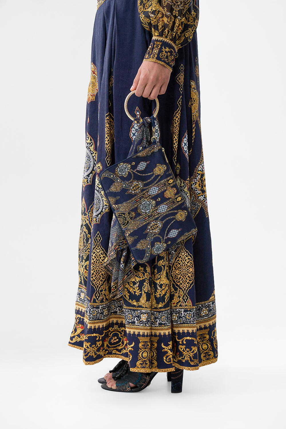 The CAMILLA ring scarf clutch from our print the imperial gate, side model view