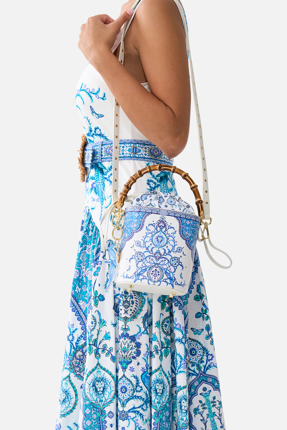 BOLSO CUBO CON CORDÓN Y LLAVERO ISNIK LULLABY