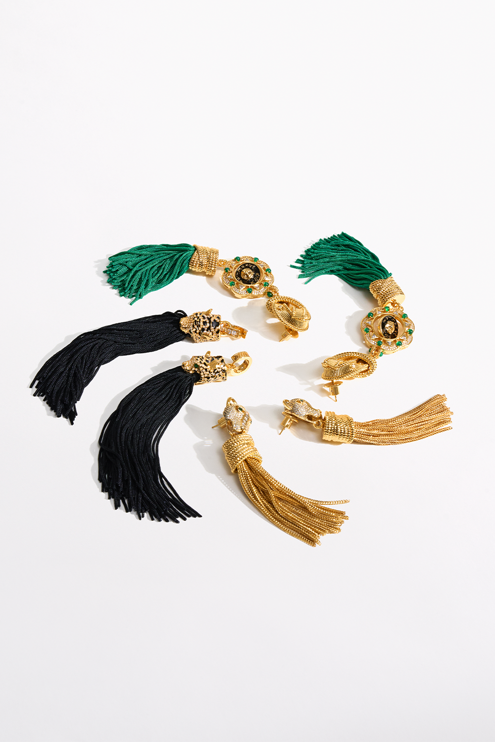 PENDIENTES BORLA NEGRA FOLCLORE FIERO ORO