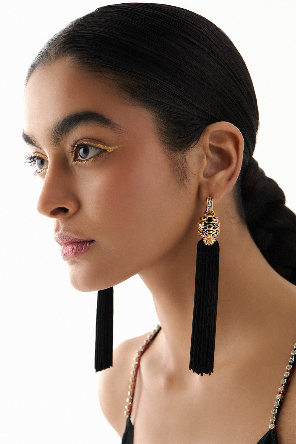 PENDIENTES BORLA NEGRA FOLCLORE FIERO ORO