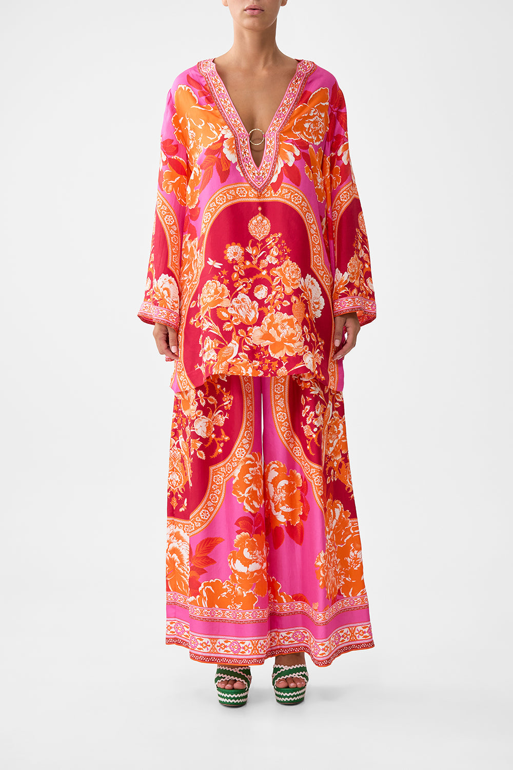DEEP V NECK HARDWARE SHORT KAFTAN TILES OF TÜRKIYE