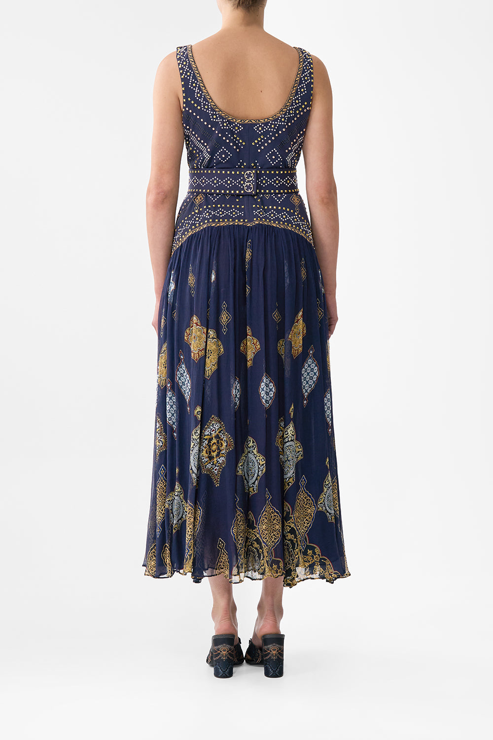 VESTIDO CAMISETA DE PUNTO CON FALDA EN CONTRASTE THE IMPERIAL GATE
