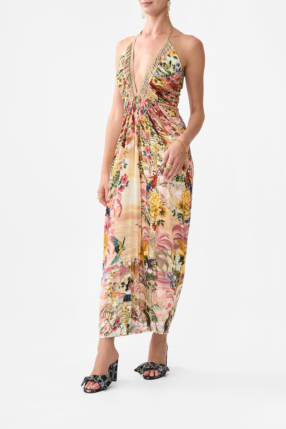 VESTIDO DE PUNTO CON CUELLO EN V Y FRUNCES BIENVENIDOS A THE WHITE LOTUS