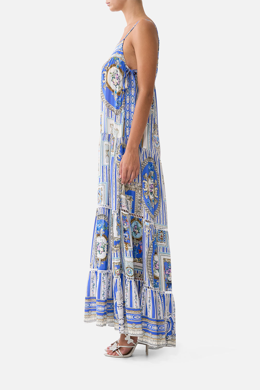 VESTIDO LARGO CON VOLANTES Y CINTAS OPULENCIA OTOMANA
