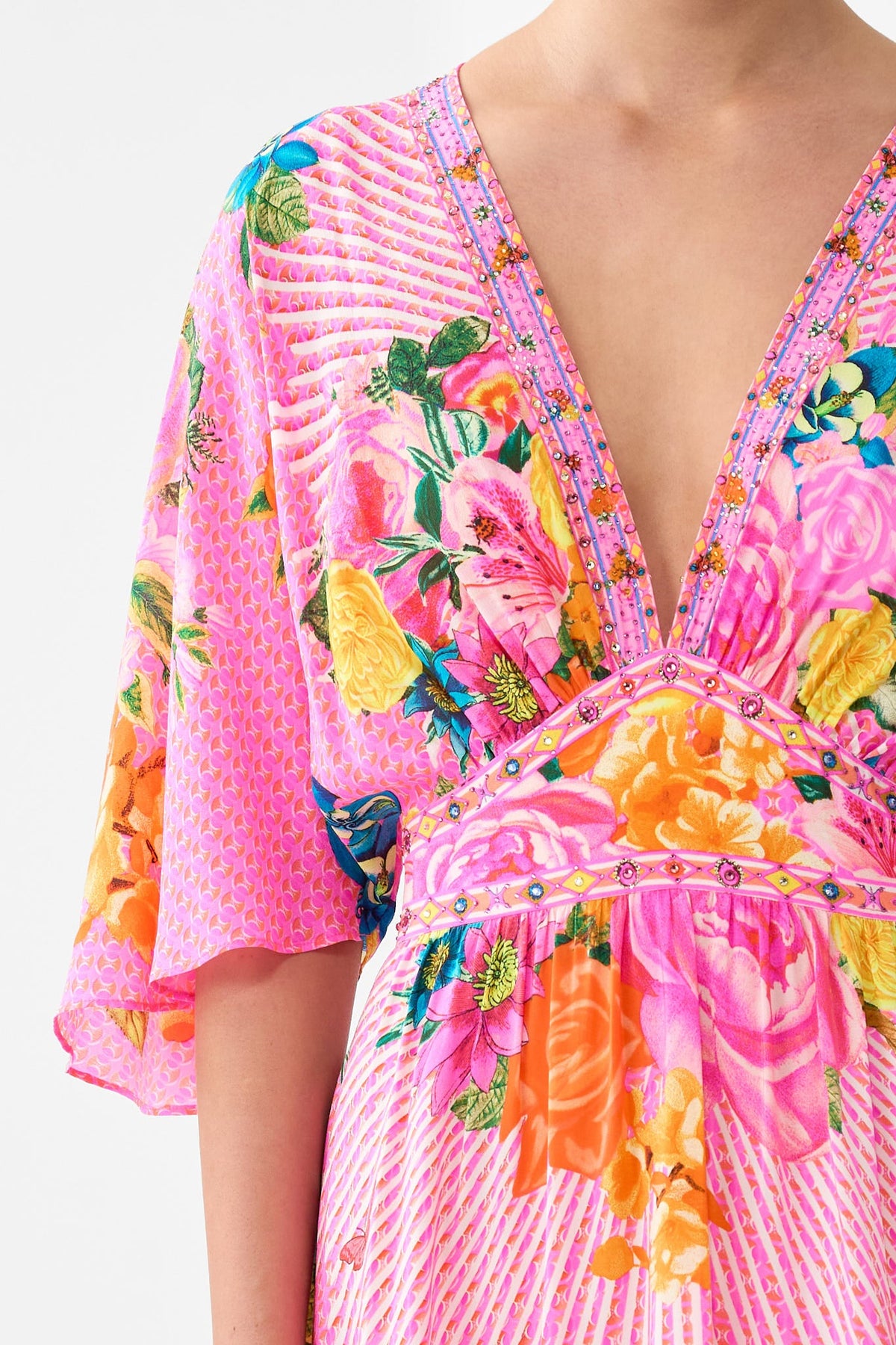 WAISTED DRESS WITH HEM RUFFLE ILLUSTRATION NATION