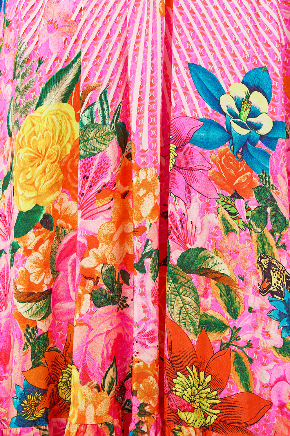 VESTIDO ENTALLADO CON VOLANTE EN EL BAJO ILLUSTRATION NATION