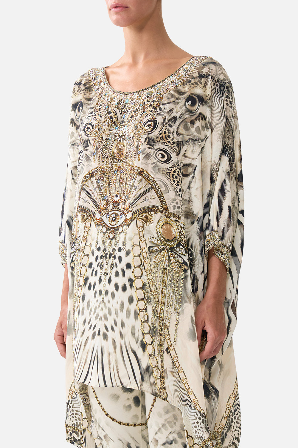 VESTIDO CON BAJO TRASERO REDONDEADO LADY LIONHEART