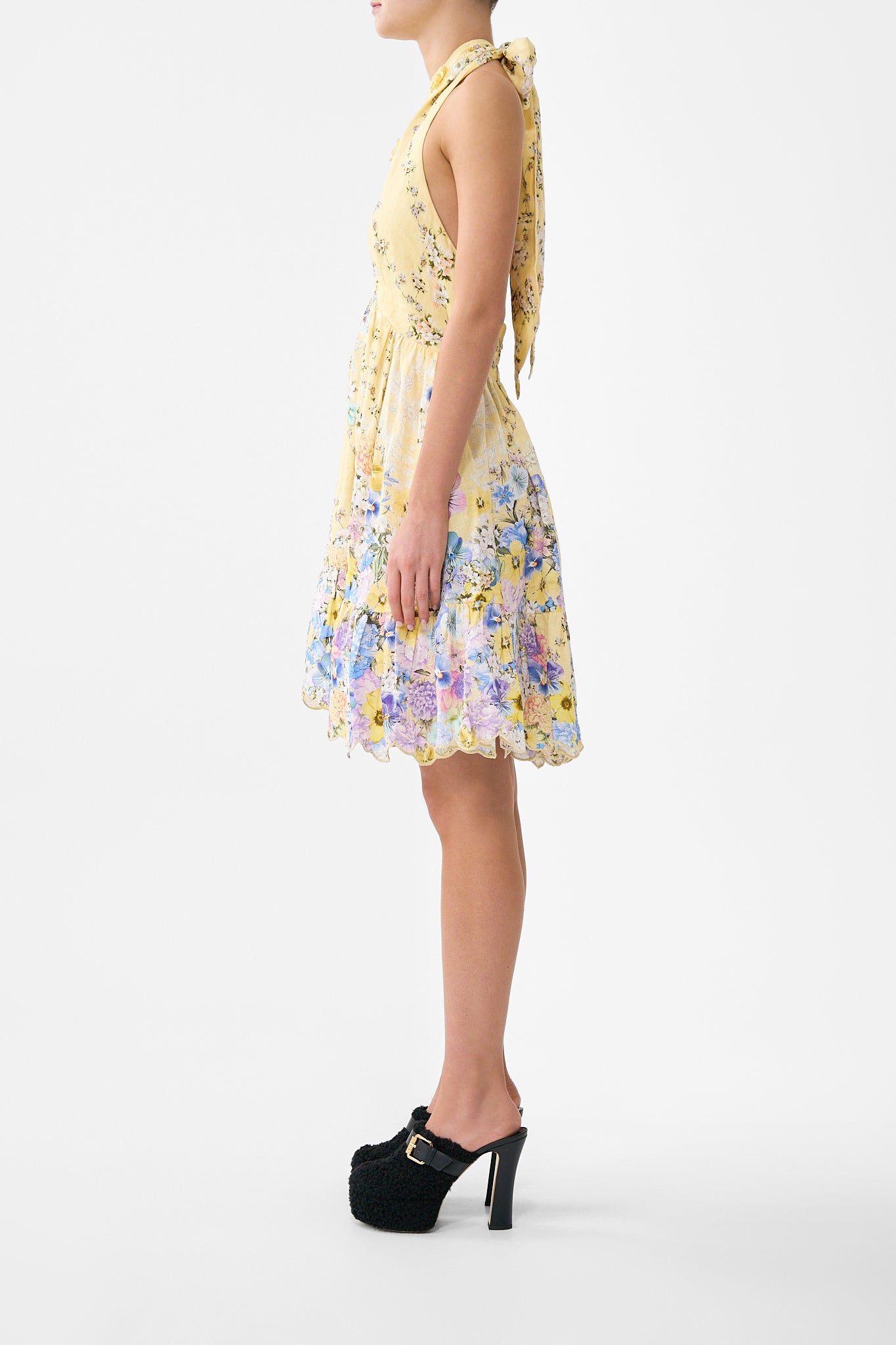 MINIVESTIDO CORTO HALTE CON VOLANTES DARLING BUDS