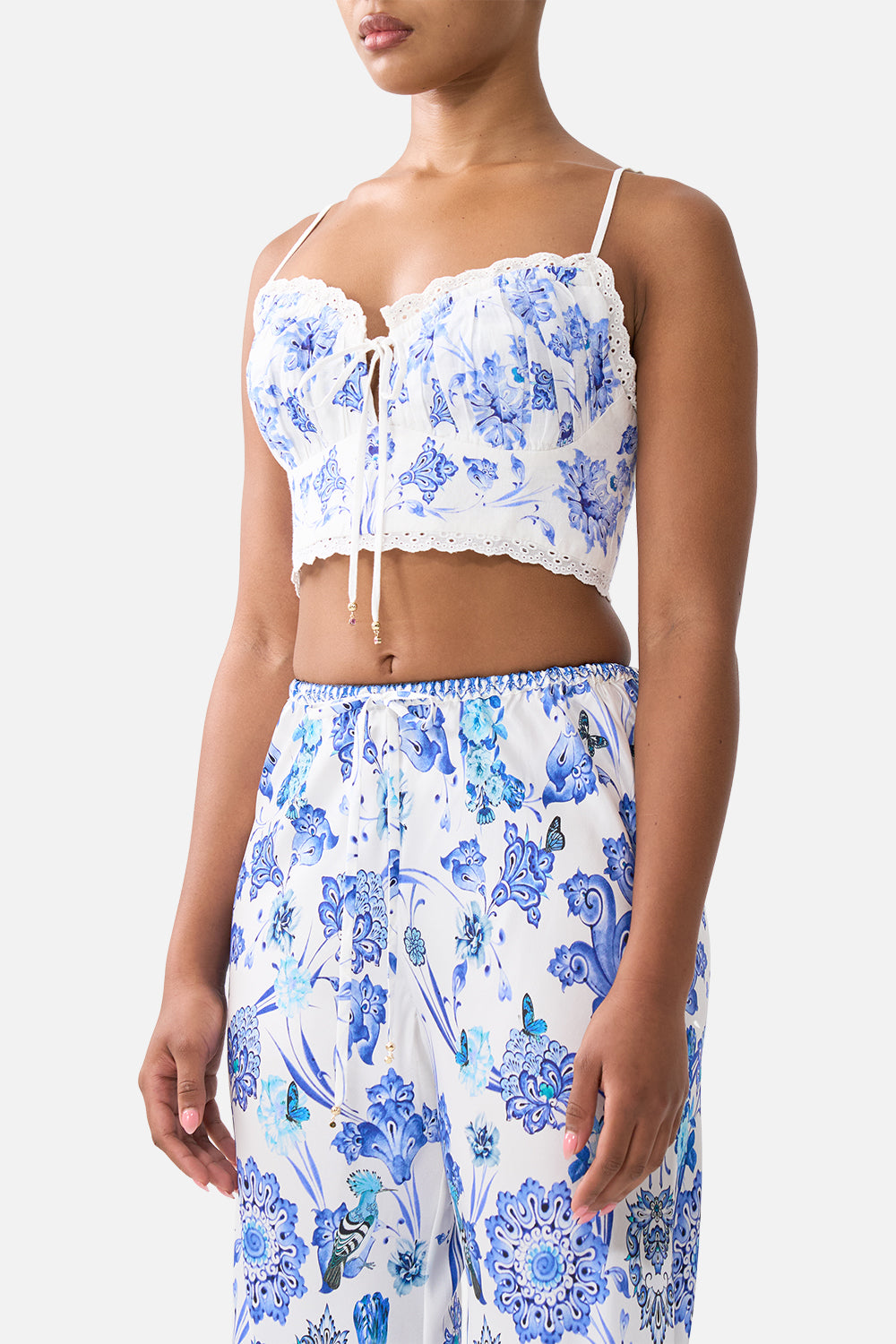 BRALETTE FRUNCIDO TODO SOBRE EL ENCAJE
