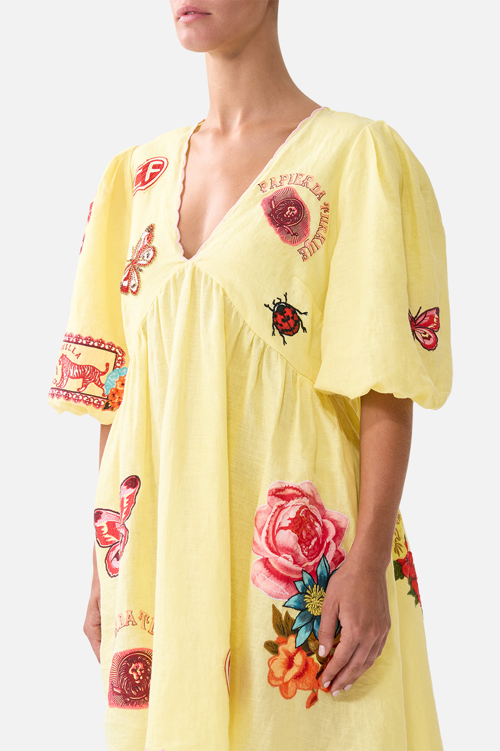 V NECK PUFF SLEEVE SHORT DRESS COLLAGE KINGDOM