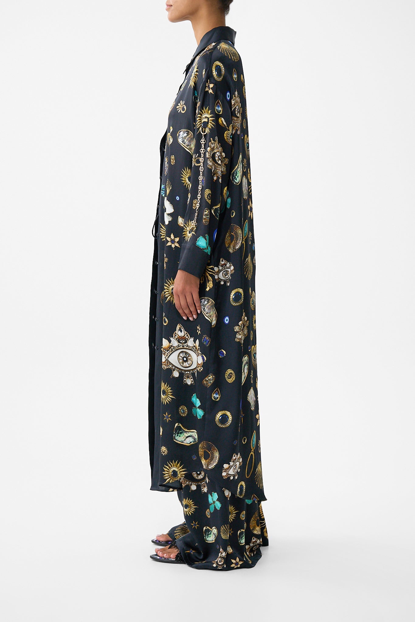 SHIRT DRESS WITH BACK BUTTON DETAIL AMULETS AND ALCHEMY