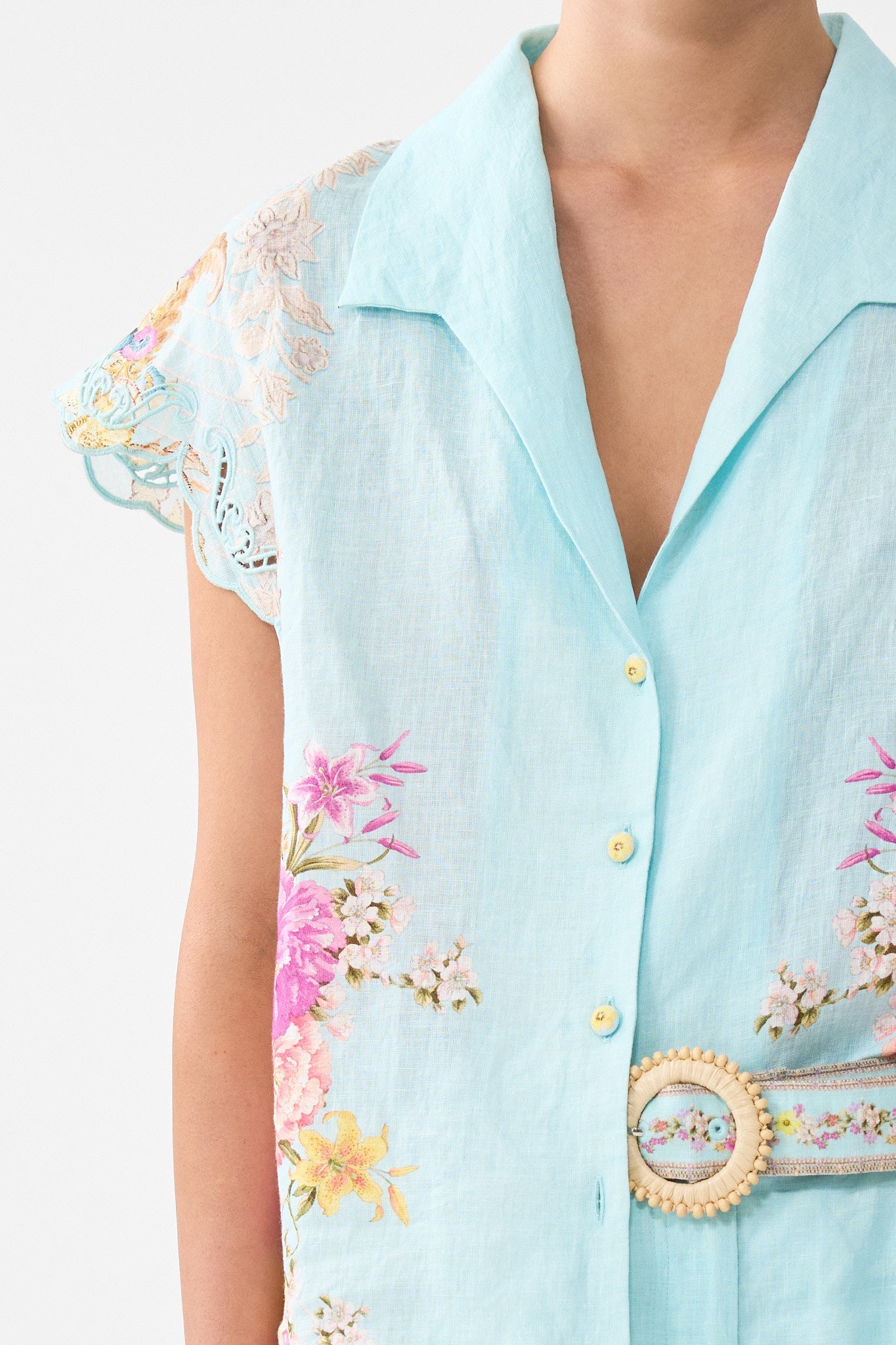 BLUSA ABOTONADA CON CUELLO BAZAAR BLOOMS