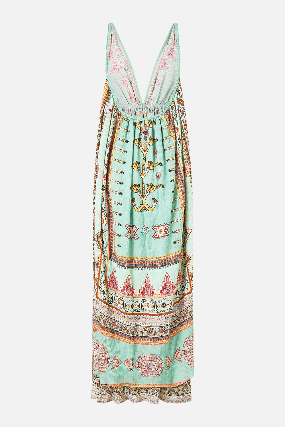 VESTIDO LARGO CON CAPA ABIERTA POR DETRÁS CUENTA LA LEYENDA