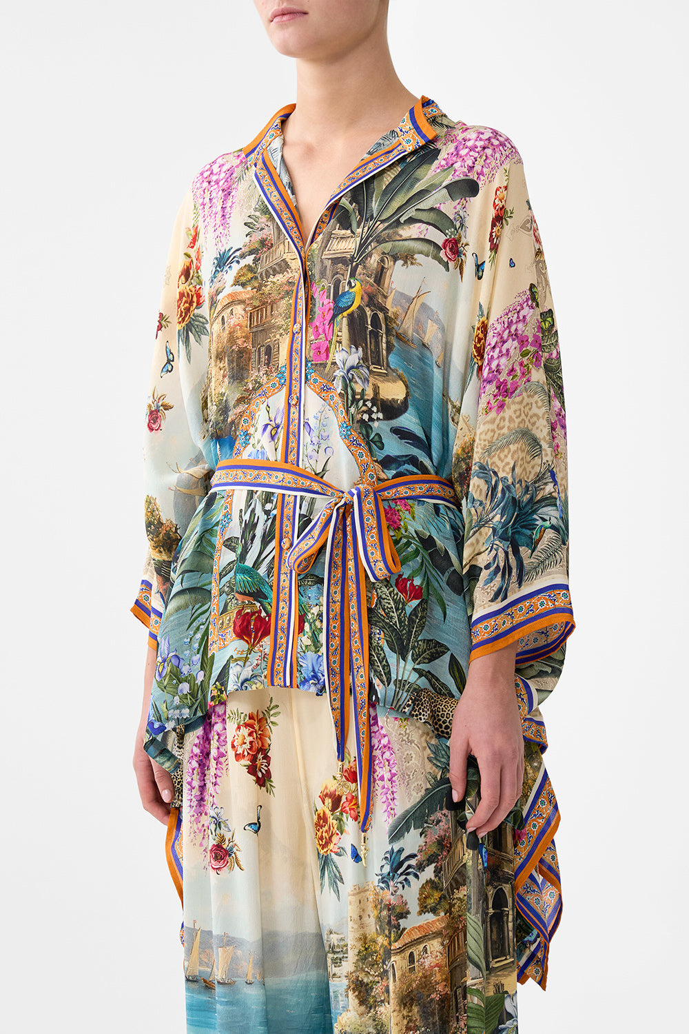 BLUSA CON BOTONES Y CUELLO PAÑUELO ESTAMPADO BOTÁNICO DE BODRUM