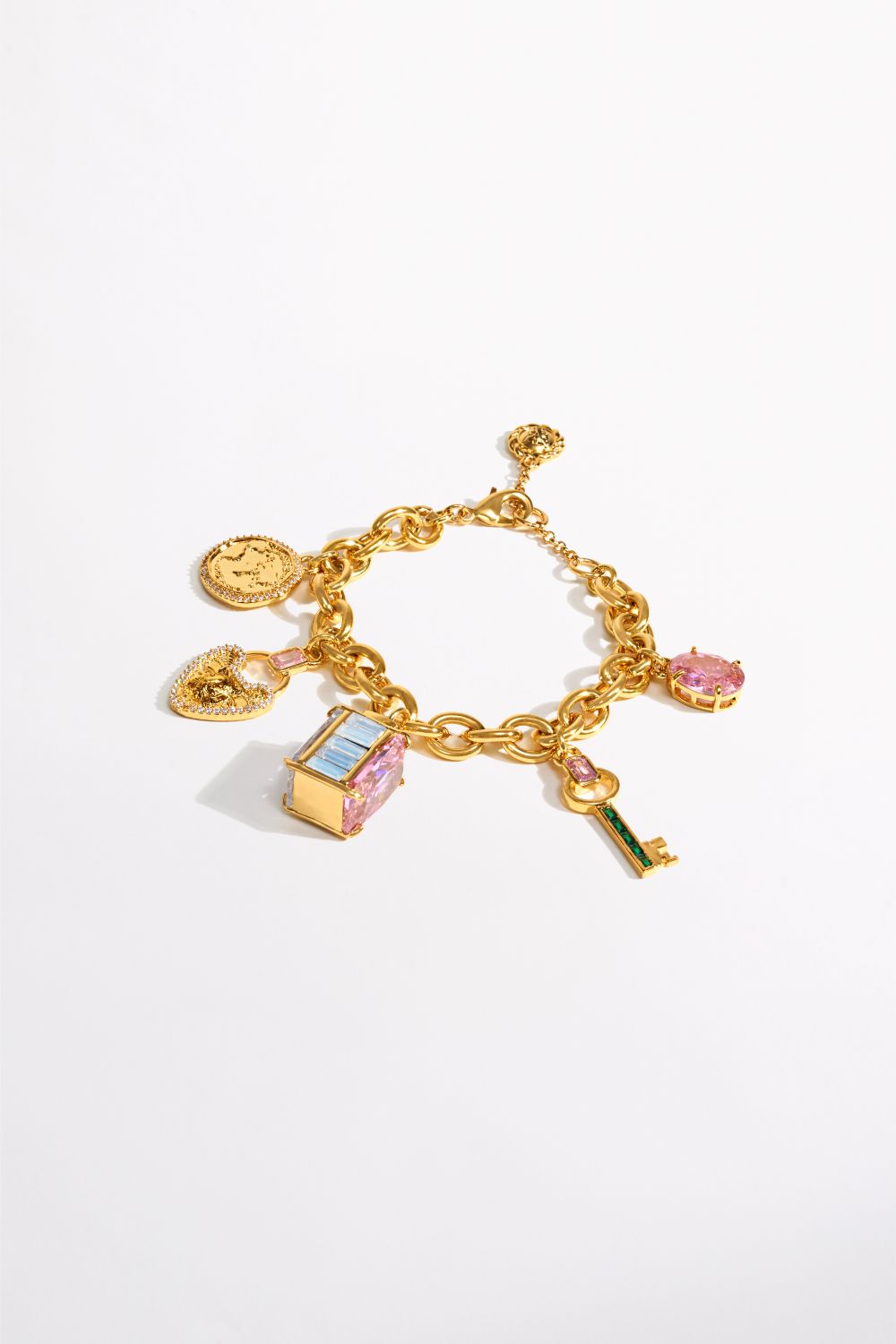 PULSERA CON DIJES CARGADOS LOCKETS DORADA