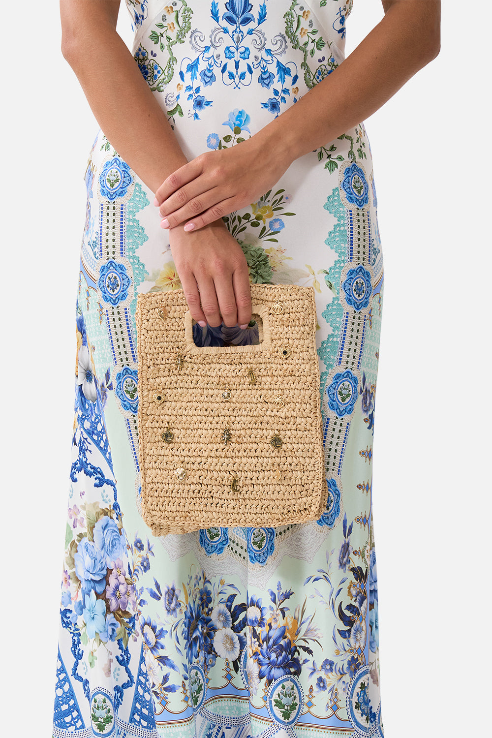 BOLSO TOTE MINI DE RAFIA VERTICAL CON APLIQUES NATURAL