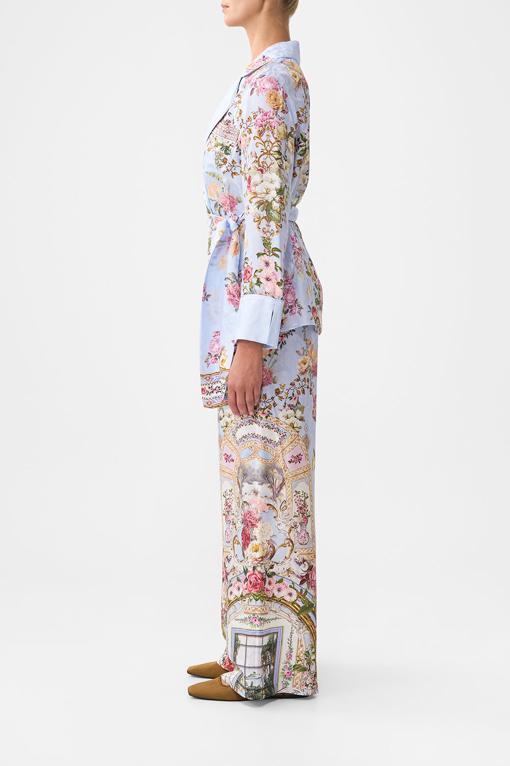 CHAQUETA DE SASTRE EN PIJAMA ALINEADA EN EL TIEMPO