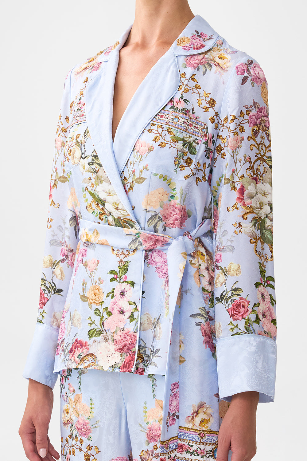 CHAQUETA DE SASTRE EN PIJAMA ALINEADA EN EL TIEMPO