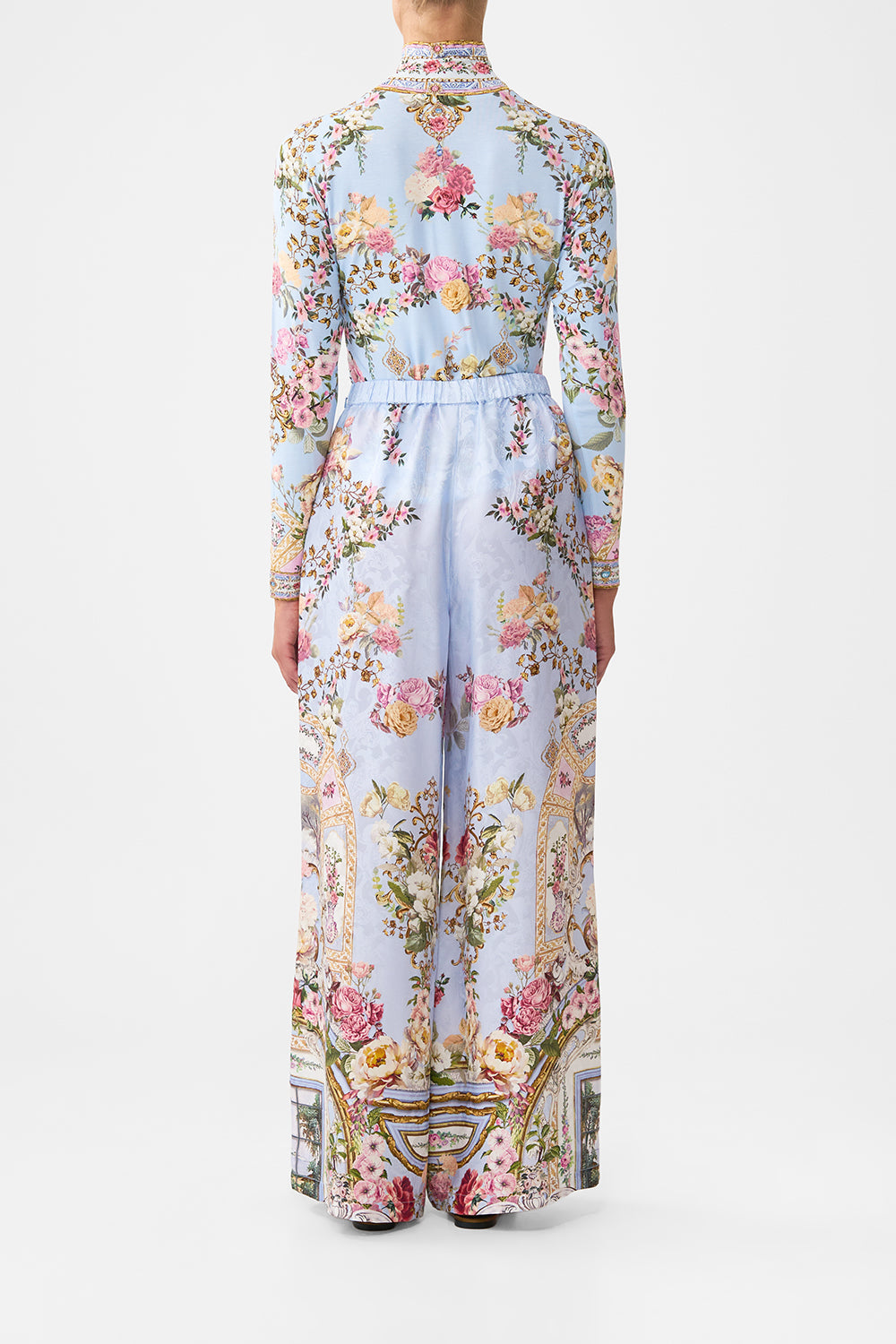 PANTALÓN MINIMALISTA DE PIERNA ANCHA ESTAMPADO EN EL TIEMPO