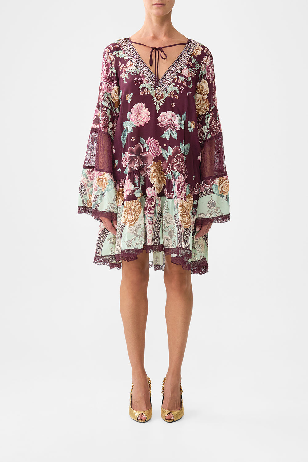 VESTIDO EVASÉ CON FRUNCIDO POR PANELES SI ESTOS AZULEJOS PUDIERAN HABLAR