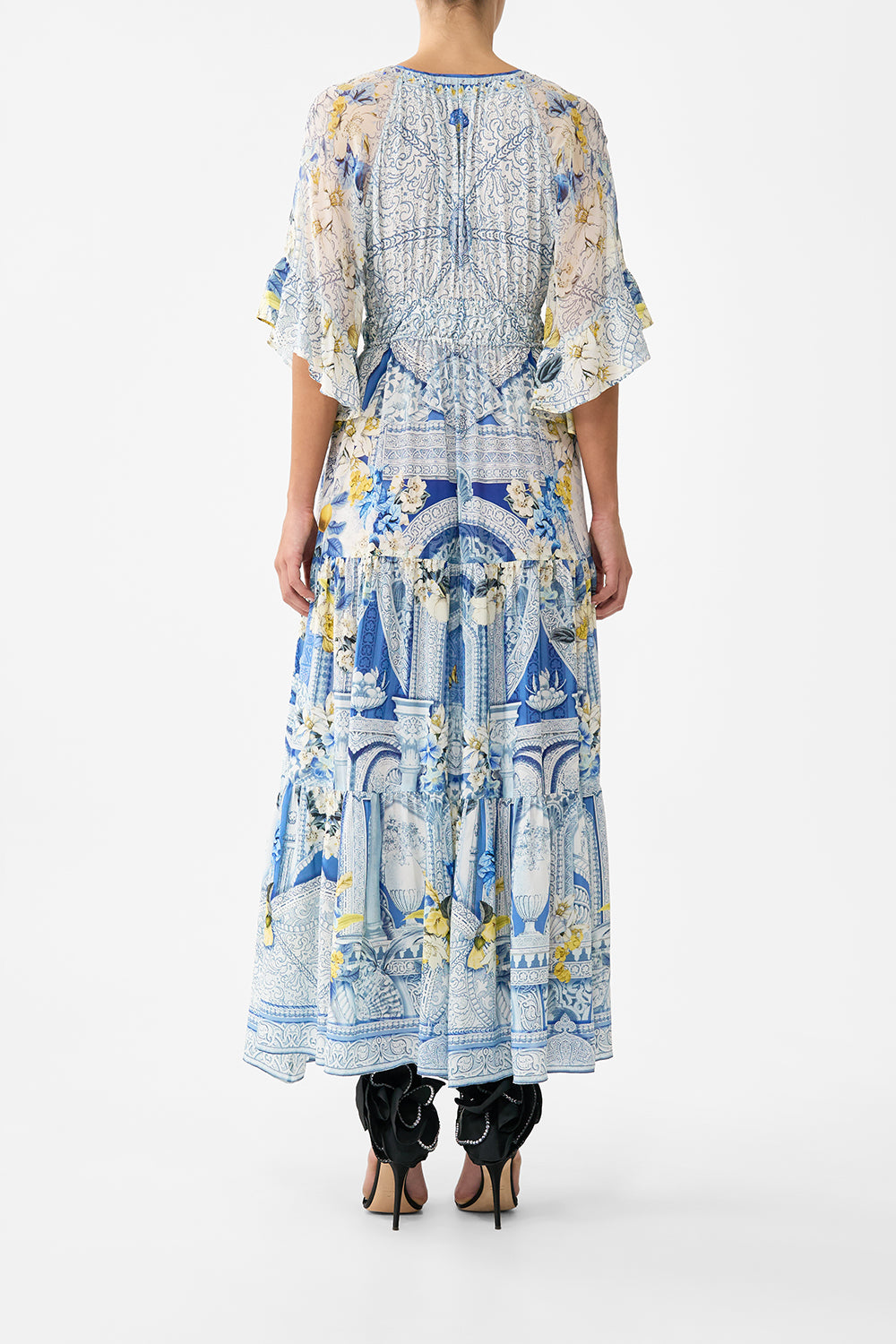 VESTIDO LARGO CON MANGAS DE VOLANTES DE NADA GRANADA
