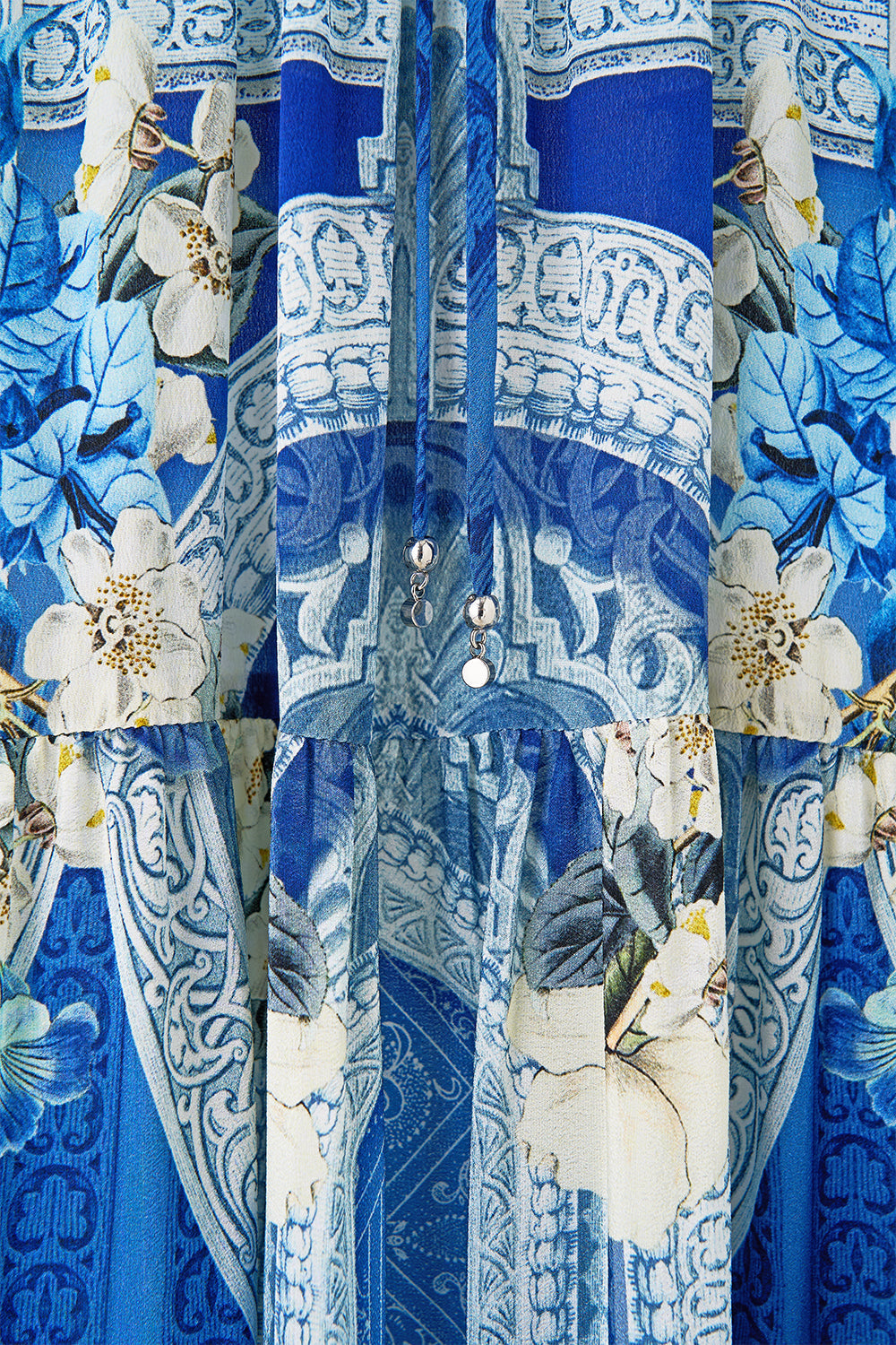VESTIDO LARGO CON MANGAS DE VOLANTES DE NADA GRANADA