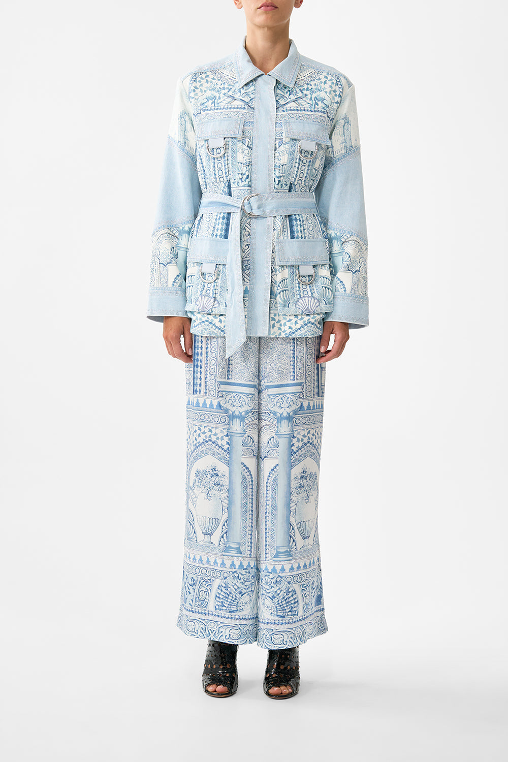 CHAQUETA CON BOLSILLOS DE PARCHE EL ZUMBIDO DE LA ALHAMBRA