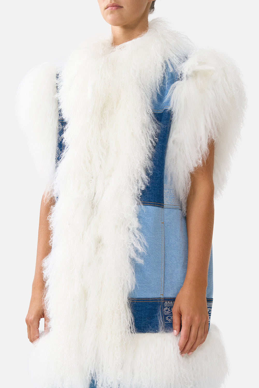 OVERSIZED SHEARLING GILET THE HUM OF THE ALHAMBRA