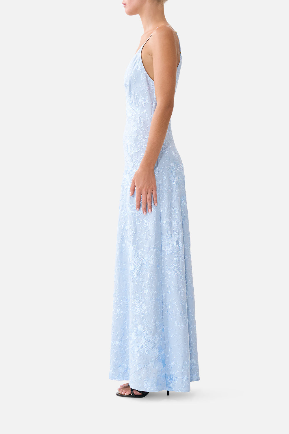 VESTIDO LARGO AL BIES CON CUELLO EN V SEVILLE SWEETHEART