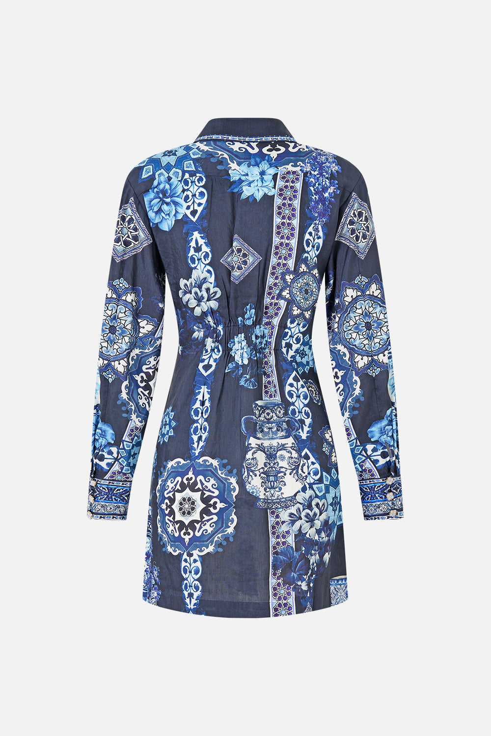 VESTIDO CAMISERO CON FALDA EVASÉ UN PAISAJE DE CUENTOS